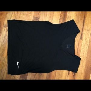 Nike drifit tank
